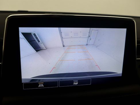 Used 2021 Chevrolet Suburban LT image 31