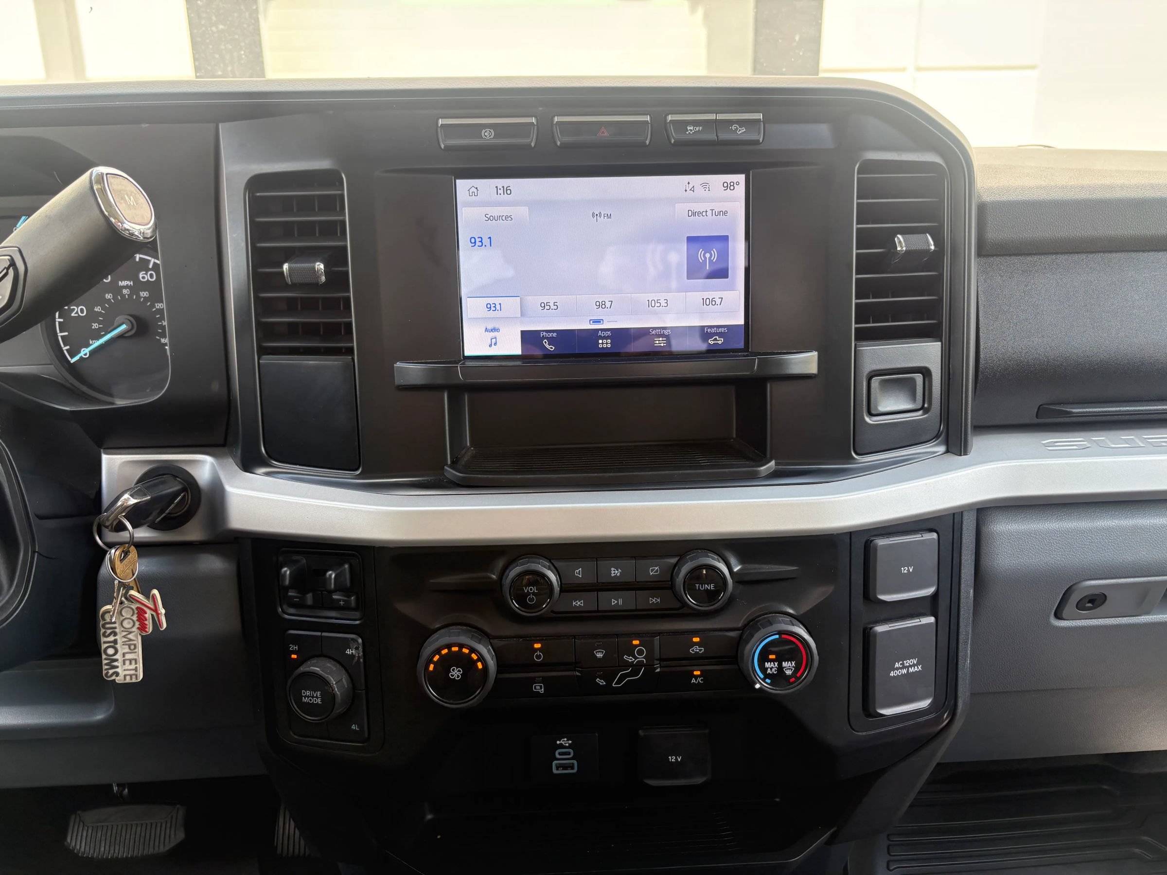 Used 2024 Ford F350 XLT AWD/4WD image 13