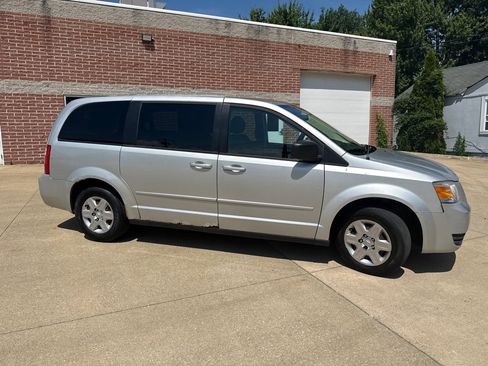 Used 2009 Dodge Grand Caravan SE FWD image 4