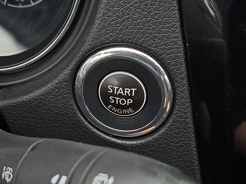 Used 2017 Nissan Rogue SV w/ Midnight Edition AWD/4WD image 21