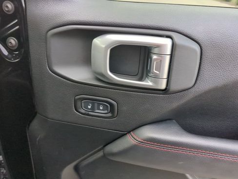 Used 2020 Jeep Gladiator Rubicon w/ Dual Top Group AWD/4WD image 34