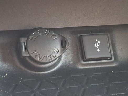 Certified 2021 Toyota RAV4 XLE w/ Convenience Package AWD/4WD image 25