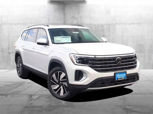 New 2026 Volkswagen Atlas SE image 2