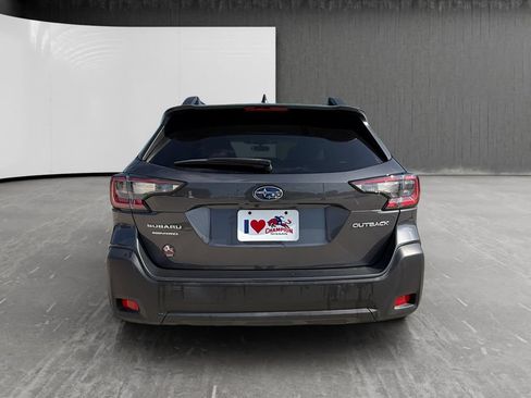 Used 2023 Subaru Outback Premium AWD/4WD image 4