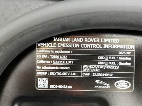 Used 2025 Land Rover Range Rover Evoque S AWD/4WD image 70