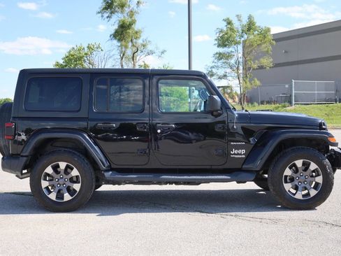 Used 2018 Jeep Wrangler Unlimited Sahara image 7