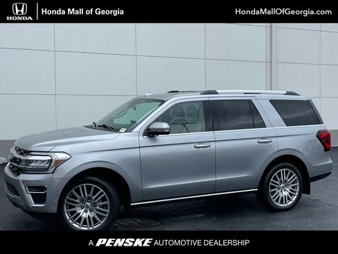 Used 2022 Ford Expedition Limited image 1