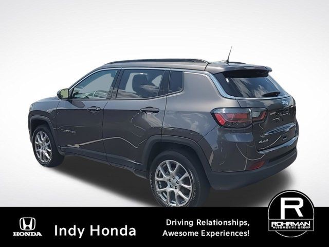 Used 2022 Jeep Compass Latitude w/ Sun and Sound Group AWD/4WD image 7
