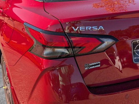 New 2025 Nissan Versa SV w/ Trunk Package FWD image 13