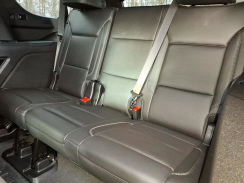 Used 2024 GMC Yukon Denali w/ Advanced Technology Package image 10