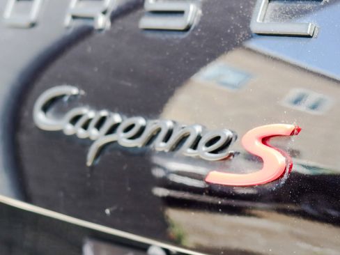 Used 2016 Porsche Cayenne S w/ Premium Plus Package AWD/4WD image 8