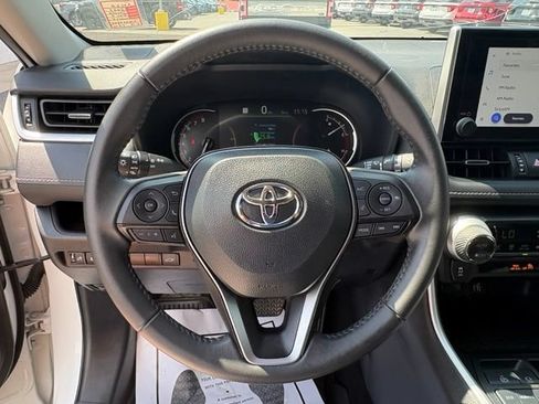 Used 2025 Toyota RAV4 XLE Premium FWD image 16