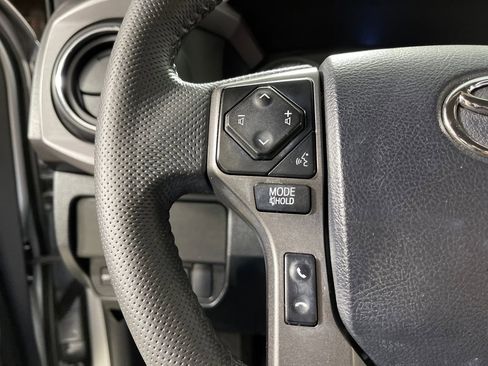 Certified 2023 Toyota Tacoma TRD Off-Road image 29