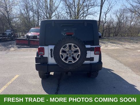 Used 2015 Jeep Wrangler Unlimited Rubicon w/ Connectivity Group image 3