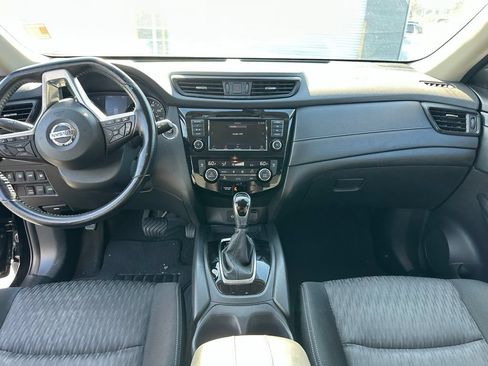 Used 2020 Nissan Rogue SV AWD/4WD image 9