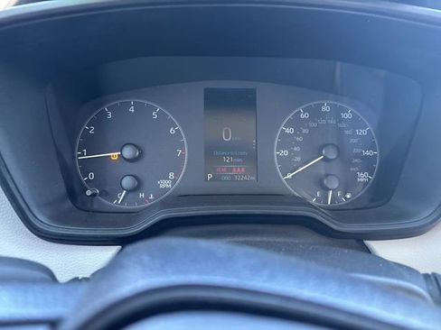 Used 2024 Toyota Corolla LE image 9