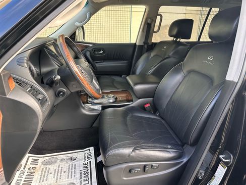 Used 2012 INFINITI QX56 2WD w/ Deluxe Touring Pkg image 12