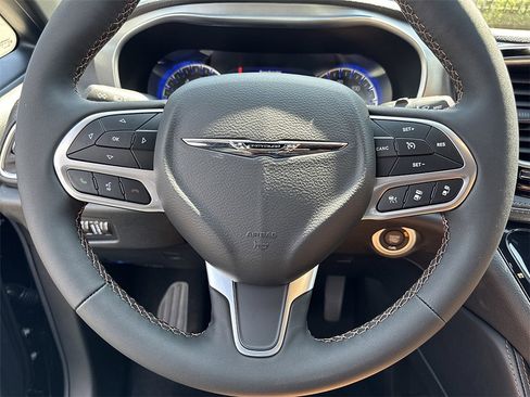 New 2026 Chrysler Pacifica Pinnacle image 6