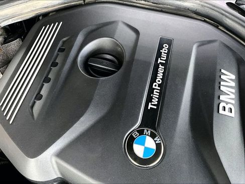 Used 2018 BMW 330i xDrive Sedan w/ Premium Package image 32