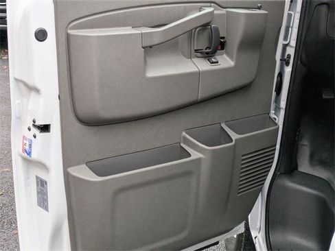 New 2025 Chevrolet Express 3500 w/ Driver Convenience Package image 12