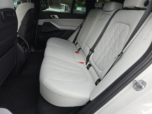 Used 2023 BMW X5 xDrive45e w/ M Sport Package AWD/4WD image 16