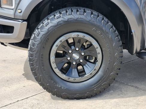 Used 2018 Ford F150 Raptor w/ Equipment Group 802A Luxury image 10