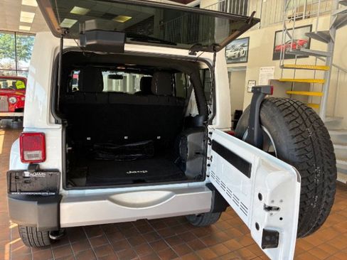 Used 2014 Jeep Wrangler Unlimited Sahara w/ Connectivity Group image 13