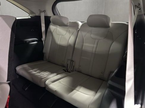 New 2026 Kia Sorento S w/ S Panoramic Sunroof Package image 16