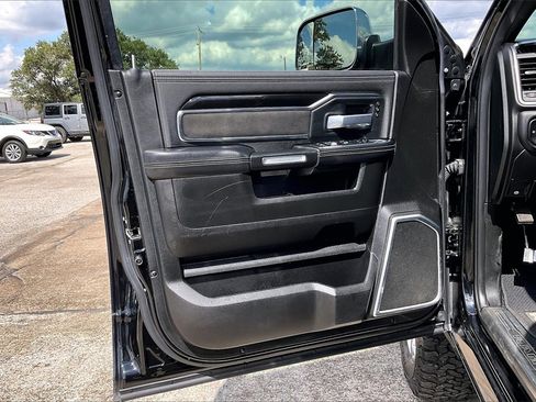 Used 2019 RAM 2500 Laramie image 17