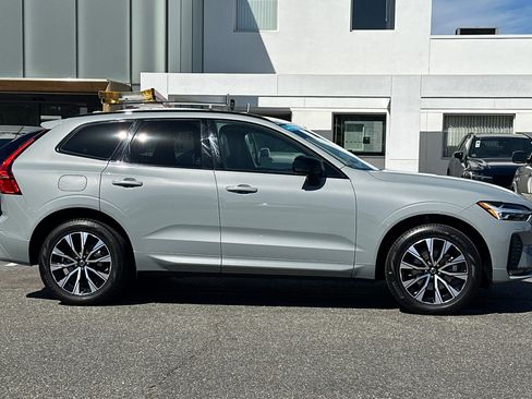 Certified 2025 Volvo XC60 B5 Core w/ Protection Package Premier image 3