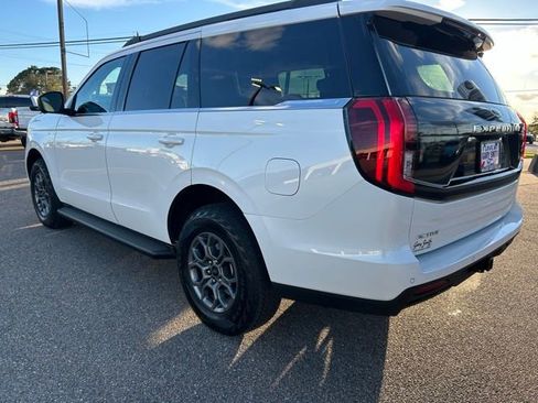 Certified 2025 Ford Expedition Active image 6