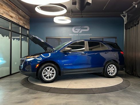 Used 2022 Chevrolet Equinox LS image 23