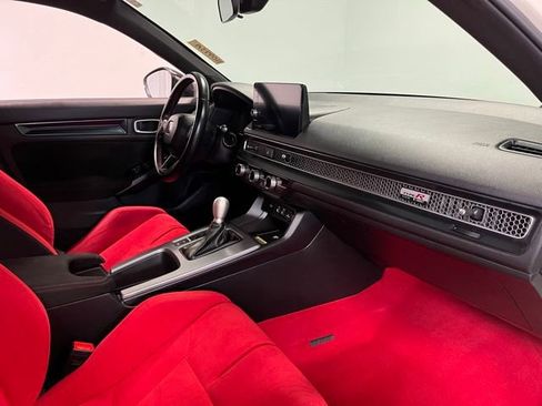 Used 2023 Honda Civic Type R image 11
