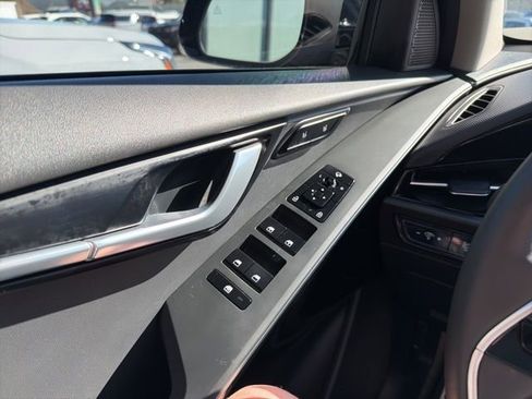 Certified 2023 Kia Niro Wave w/ Wave Preserve Package image 16