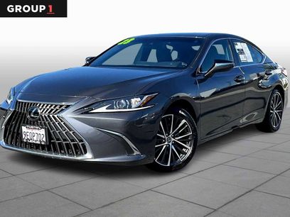 Used 2023 Lexus ES 300h w/ Premium Package