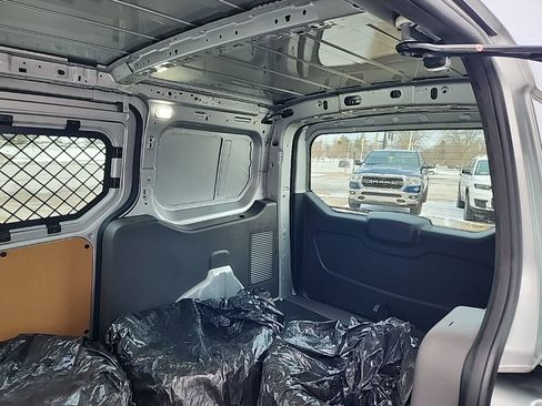 Used 2022 Ford Transit Connect XLT w/ Trailer Tow Package image 3