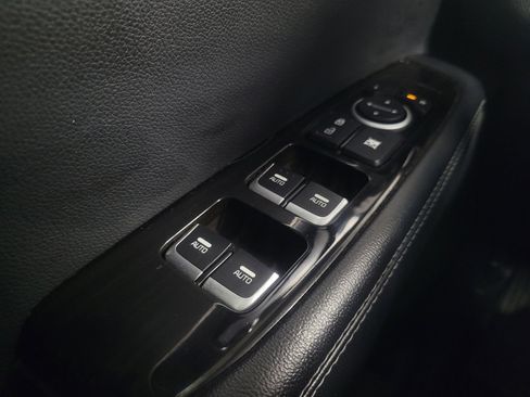 Used 2019 Kia Sorento AWD image 27