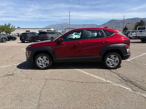 Used 2026 Hyundai Kona SE AWD/4WD image 2