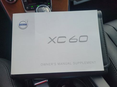 Used 2017 Volvo XC60 T6 Inscription w/ Preferred Option Package image 36