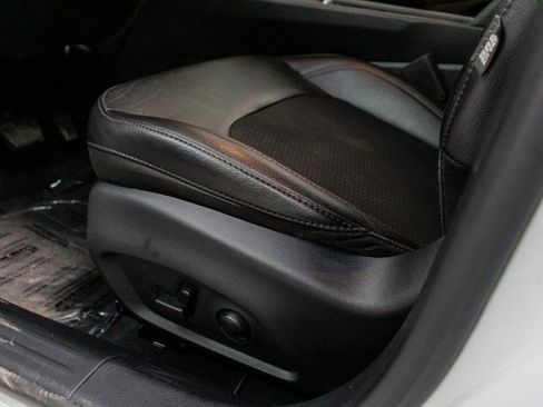 Used 2022 Jeep Compass Trailhawk w/ Trailhawk Convenience Group image 10