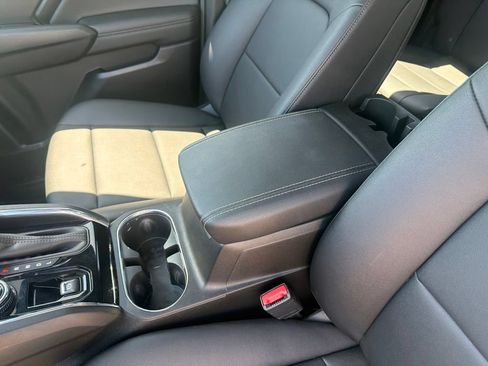 Used 2023 GMC Canyon Elevation w/ Elevation Premium Package AWD/4WD image 32