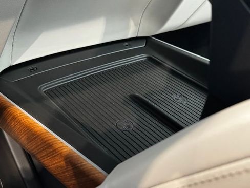 New 2026 Cadillac Vistiq Luxury AWD/4WD image 16