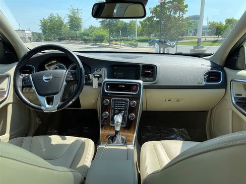 Used 2013 Volvo S60 T5 AWD/4WD image 9