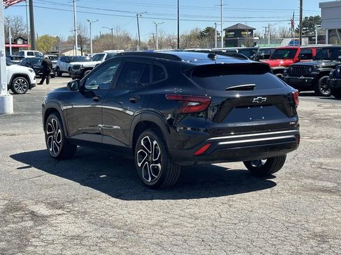 Used 2024 Chevrolet Trax RS w/ Driver Confidence Package image 6