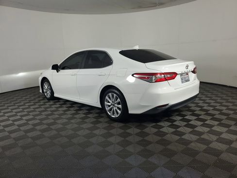 Used 2020 Toyota Camry LE FWD image 6
