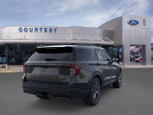 New 2026 Ford Explorer ST-Line w/ ST-Line Street Pack image 8