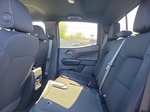 Used 2026 Chevrolet Colorado LT RWD image 11