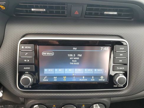 New 2025 Nissan Kicks Play S image 16