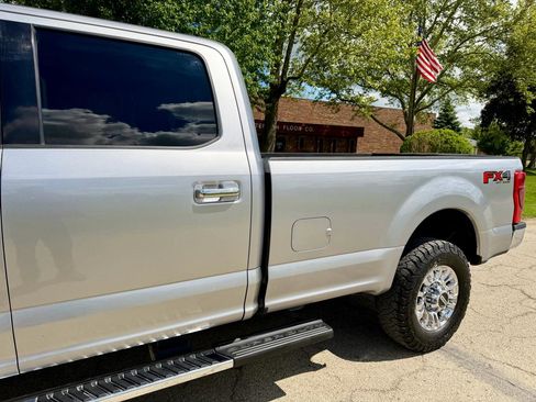 Used 2022 Ford F350 XLT w/ XLT Premium Package AWD/4WD image 16