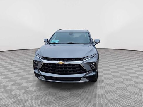 Used 2023 Chevrolet Blazer LT AWD/4WD image 3